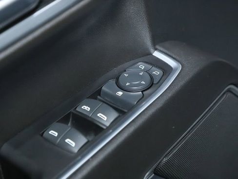 Used 2022 GMC Sierra 1500 SLE image 23