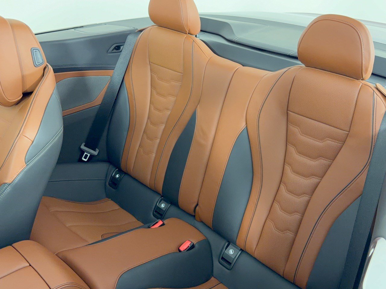 Certified 2022 BMW 840i Convertible w/ Comfort Seating Package RWD image 25