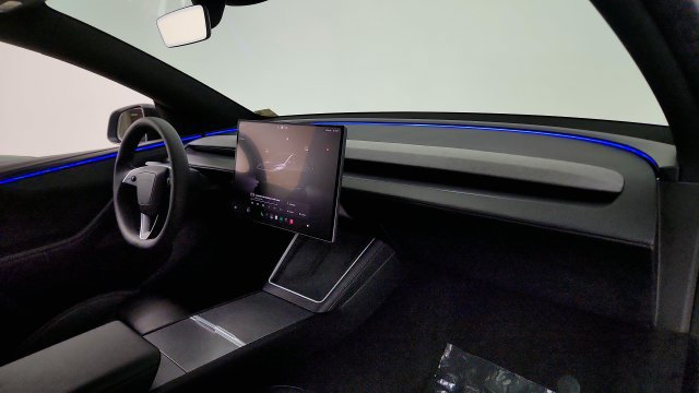 Used 2026 Tesla Model Y Long Range RWD image 34