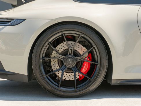 Used 2022 Porsche 911 GT3 RWD image 31