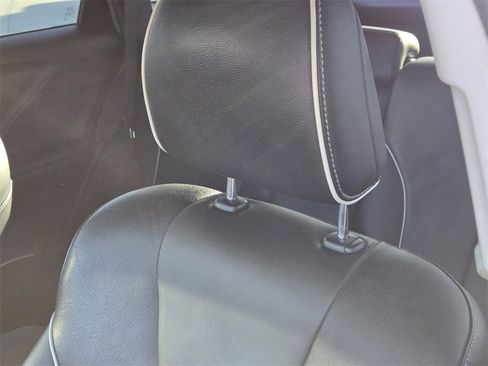 Used 2015 Toyota Venza XLE image 20