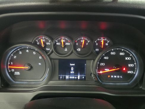 Used 2025 Chevrolet Silverado 2500 Custom w/ Custom Value Package image 10