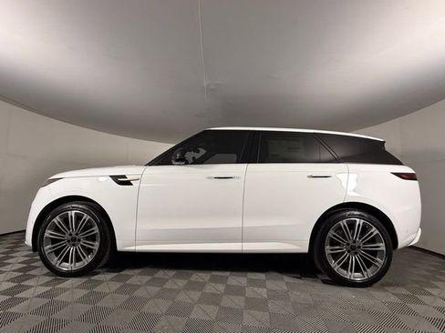New 2026 Land Rover Range Rover Sport Dynamic SE AWD/4WD image 3
