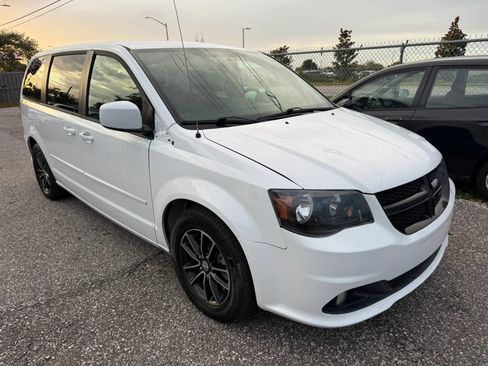 Used 2016 Dodge Grand Caravan SXT FWD image 5