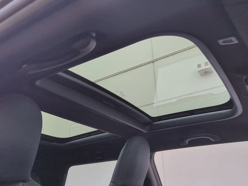 Used 2025 MINI Cooper 2-Door Hardtop image 19