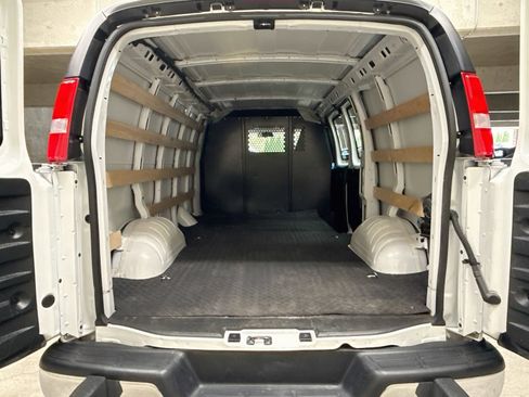Used 2025 Chevrolet Express 2500 w/ Driver Convenience Package RWD image 23
