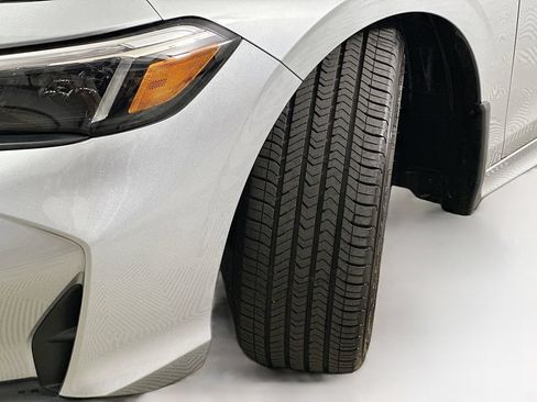 Used 2025 Honda Civic Sport image 25