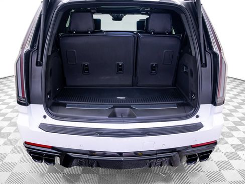 Certified 2025 Cadillac Escalade V w/ LPO, ONYX Package AWD/4WD image 34