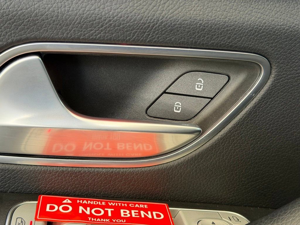 Used 2025 Mercedes-Benz GLE 350 4MATIC image 40