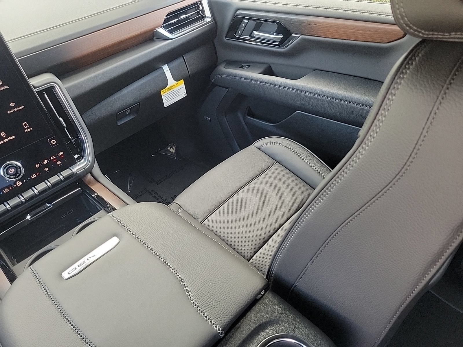 New 2026 GMC Yukon Denali w/ Advanced Technology Package RWD image 16
