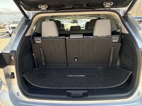 Used 2020 Toyota Highlander Limited image 5