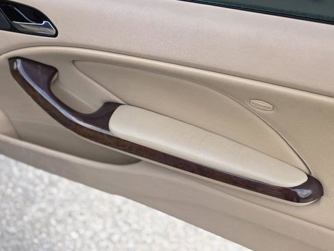 Used 2004 BMW 325Ci Convertible image 13