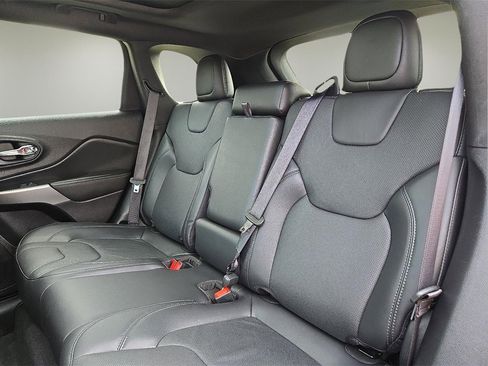 Used 2020 Jeep Cherokee High Altitude image 11