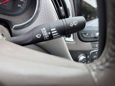 Used 2016 Chevrolet Malibu LT FWD image 11