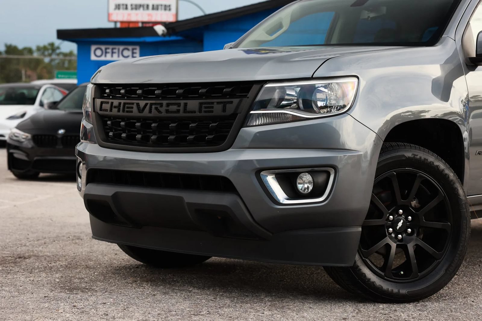 Used 2020 Chevrolet Colorado LT w/ Colorado RST Special Edition RWD image 17