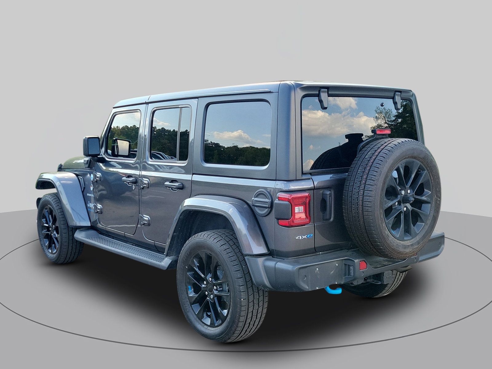 Used 2023 Jeep Wrangler Unlimited Sahara w/ Cold Weather Group AWD/4WD image 5