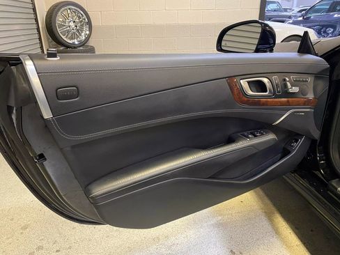 Used 2013 Mercedes-Benz SL 550 w/ Premium Pkg image 27