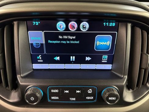 Used 2015 Chevrolet Colorado Z71 AWD/4WD image 12