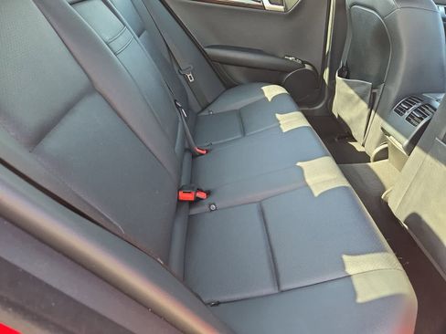 Used 2014 Mercedes-Benz C 250 Sedan image 18