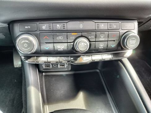 Used 2024 Dodge Durango GT AWD/4WD image 18
