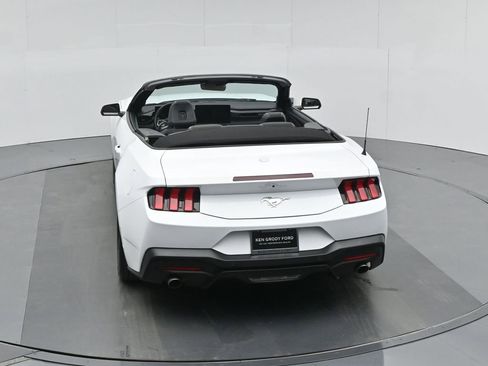 Used 2024 Ford Mustang Convertible image 42