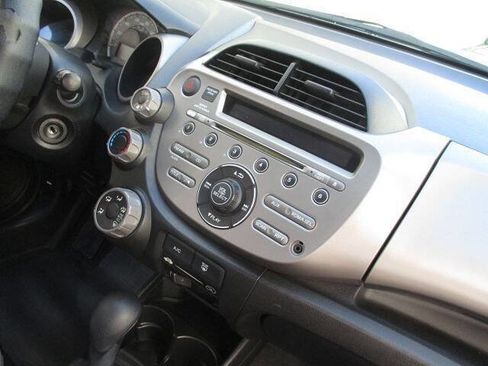 Used 2010 Honda Fit image 8