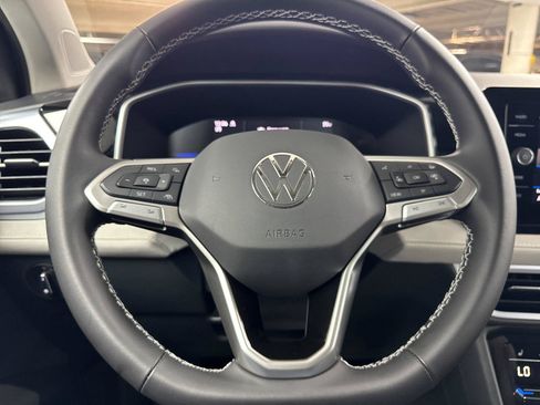 New 2026 Volkswagen Taos SE AWD/4WD image 22
