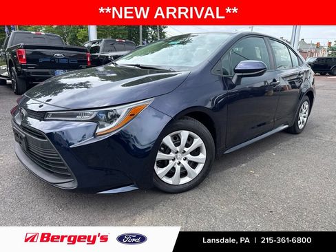 Used 2024 Toyota Corolla LE FWD image 1
