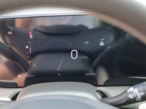 Used 2025 Buick Encore GX Avenir w/ Avenir Technology Package FWD image 10