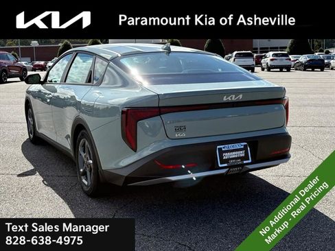 New 2025 Kia K4 LXS image 4