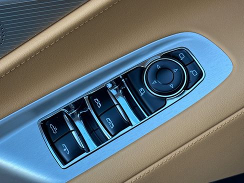 Used 2024 Chevrolet Corvette Stingray Preferred Conv w/ Z51 Performance Package image 13