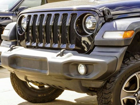 Used 2018 Jeep Wrangler Unlimited Sport S AWD/4WD image 2