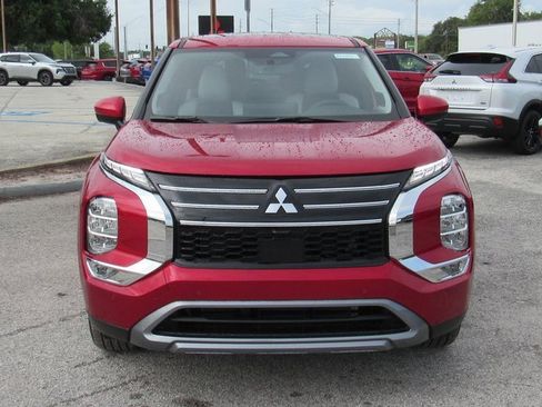 New 2025 Mitsubishi Outlander SE image 7
