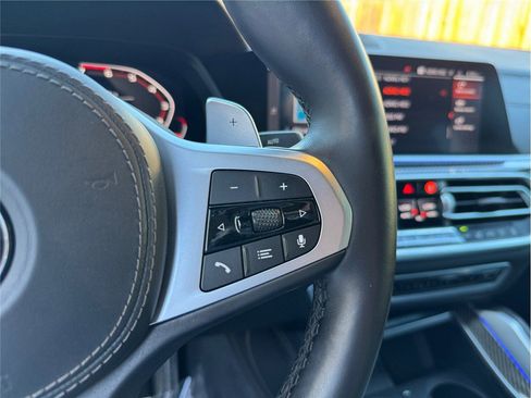 Used 2021 BMW X6 M50i w/ Dynamic Handling Package AWD/4WD image 29