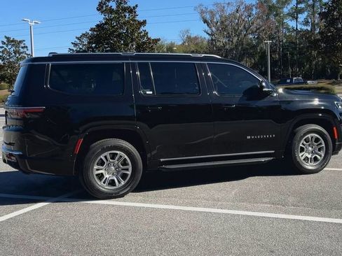 Used 2024 Jeep Wagoneer 4WD image 9