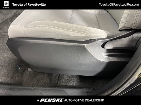 Used 2024 Toyota Tundra SR5 w/ SR5 Convenience Package AWD/4WD image 22