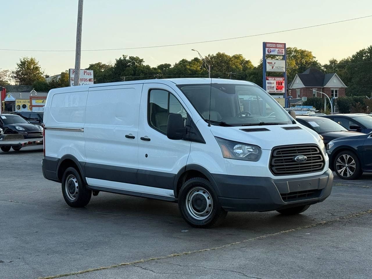 Used 2016 Ford Transit 150 130 Low Roof RWD image 3