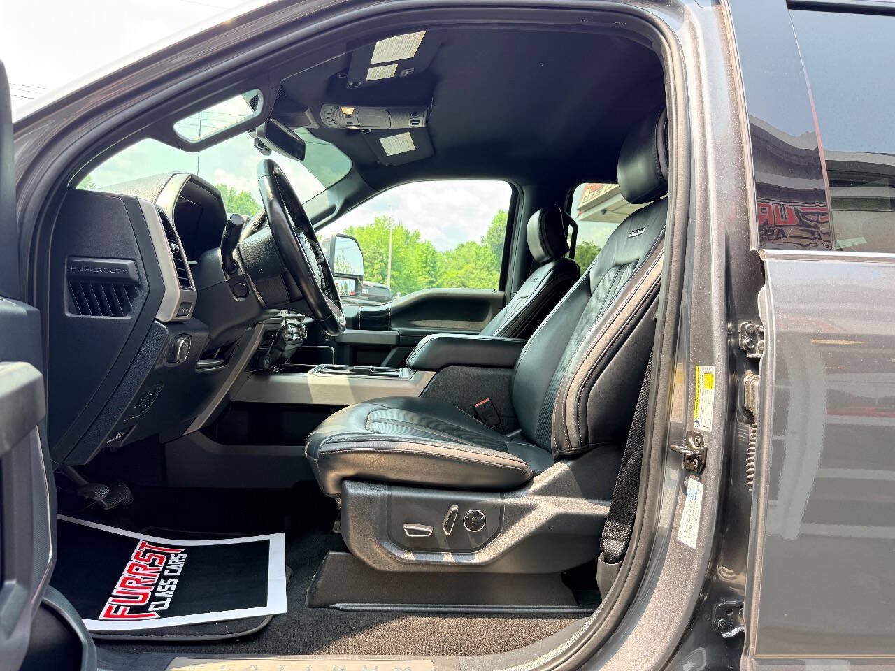 Used 2022 Ford F350 Platinum AWD/4WD image 24