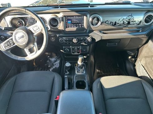 Used 2019 Jeep Wrangler Unlimited Sahara image 18