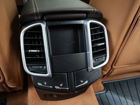 Used 2017 Porsche Cayenne Turbo image 80