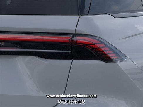 New 2026 Lincoln Nautilus Reserve w/ Jet Appearance Package image 21