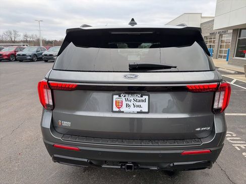 New 2026 Ford Explorer ST-Line w/ ST-Line Street Pack AWD/4WD image 4