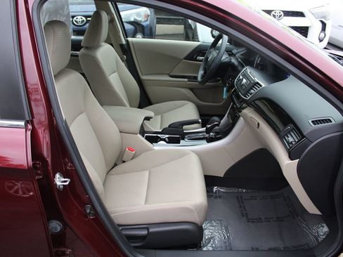 Used 2016 Honda Accord LX image 20