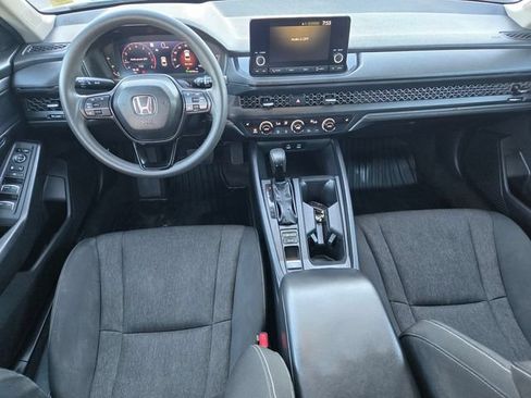 Used 2025 Honda Accord SE image 11