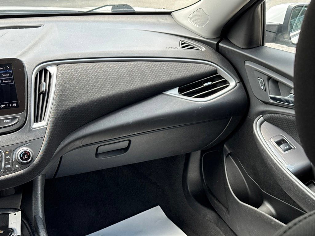 Used 2025 Chevrolet Malibu LT FWD image 20