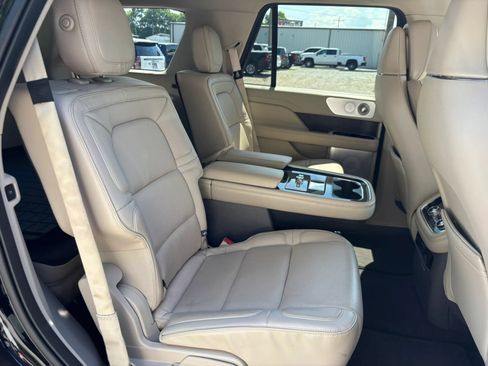 Used 2019 Lincoln Navigator Reserve AWD/4WD image 22