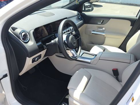 Certified 2025 Mercedes-Benz GLA 250 image 22