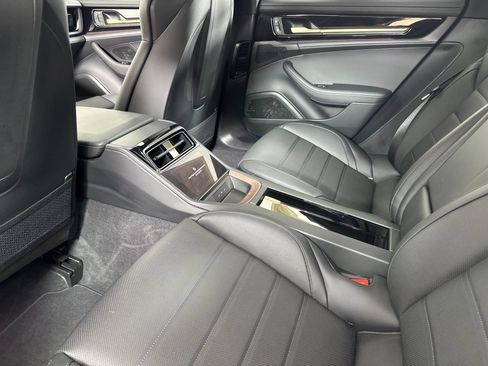 Certified 2025 Porsche Panamera RWD image 13