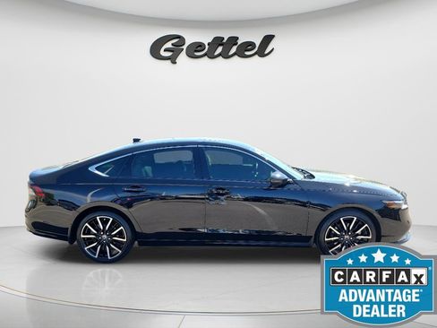 Used 2025 Honda Accord Touring image 4