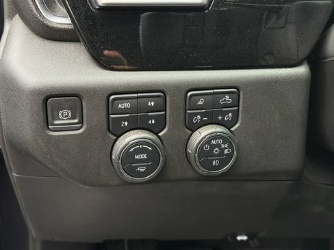 Used 2022 Chevrolet Silverado 1500 LTZ w/ LTZ Premium Texas Edition AWD/4WD image 7